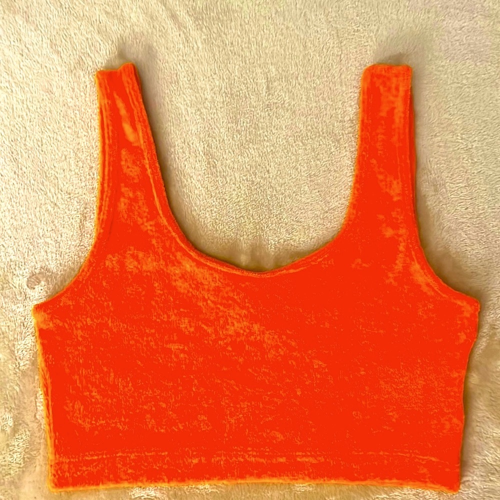 Two Pieces of Match Top Crop and Short